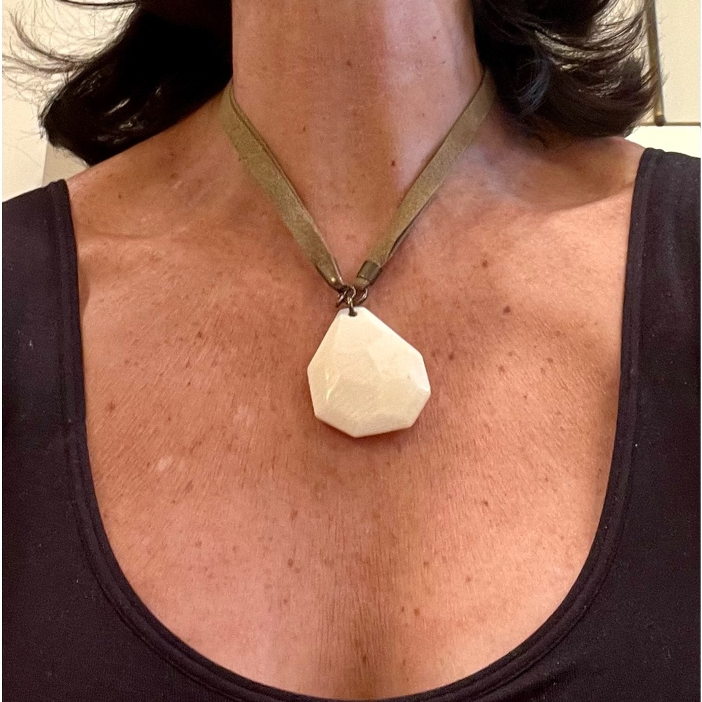 Versatile Choker/Pendant Necklace